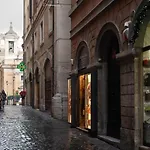 Pantheon Chic